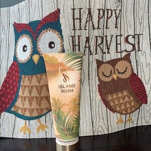 Victoria's Secret Island Rush Lotion in tan and Green 8 fl oz brand new